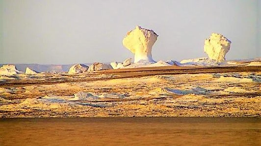 Chalk rocks in the new white desert Farafra Egypt travel booking.webp